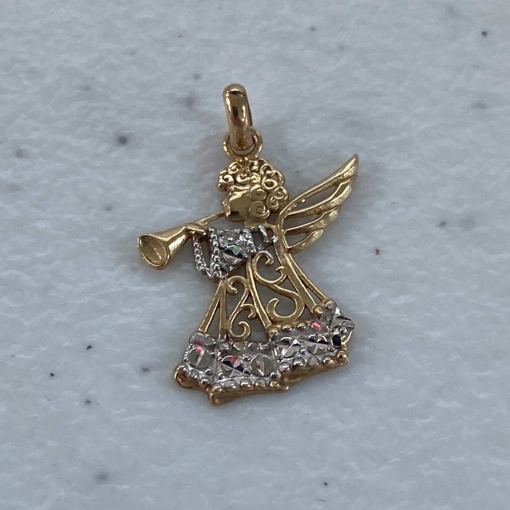 10k Solid Yellow & White Gold Angel Playing the Trumpet Pendant - Picture 1 of 9